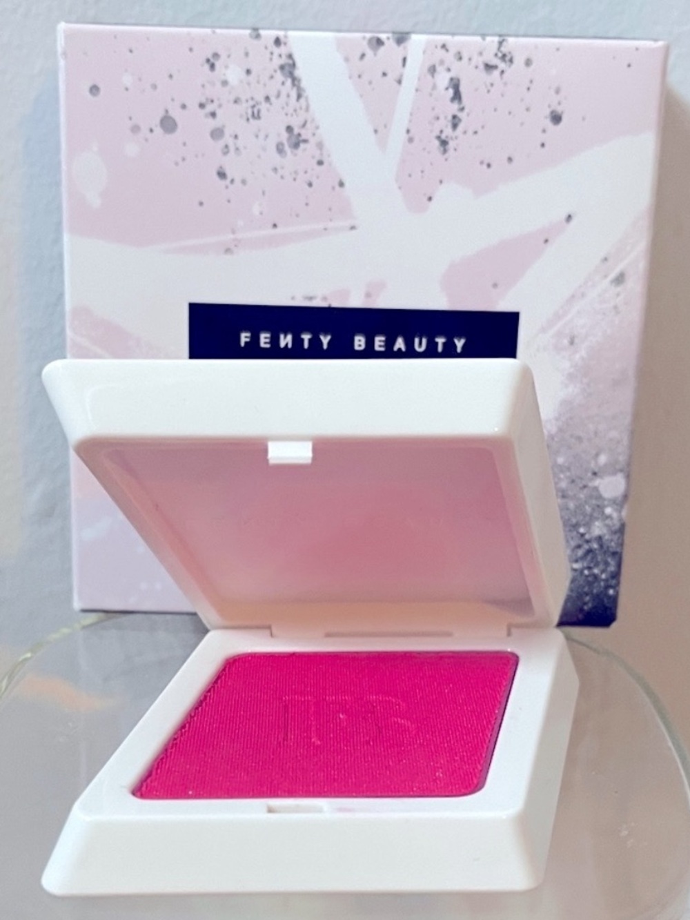 Fenty Beauty Hot Pink Powder Blush - Bright Rose